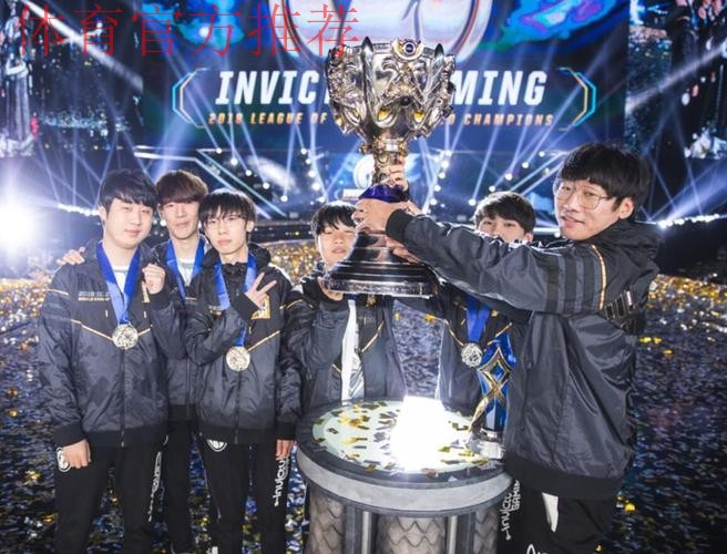 Kuro:LPL选手拿一次S赛冠军就成为了艺人,去哪都被认出来 Kuro:LPL选手拿一次S赛冠军就成为了艺人,去哪都被认出来